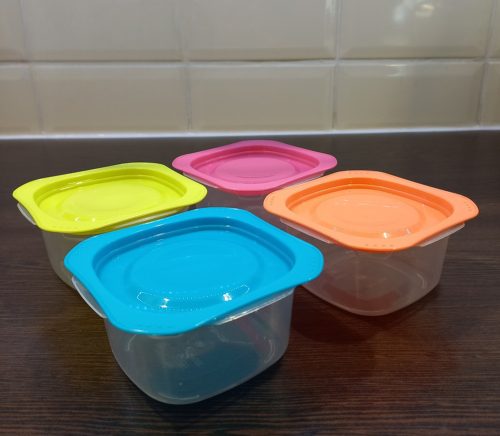 VIXI 300 ml-es frissentartó edény mikróban melegíthető fedővel, ételtárolás és fagyasztás céljára.