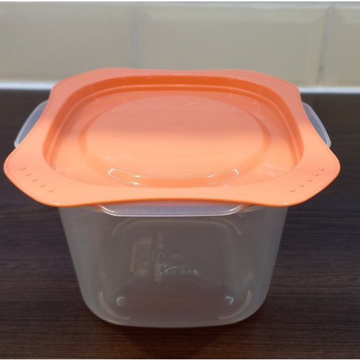 VIXI 900 ml-es frissentartó edény, ideális ételtárolásra és mikróban melegíthető.