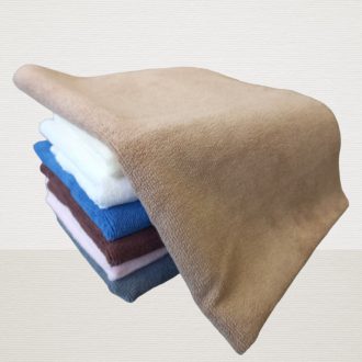 VIXI kistörölköző tejeskávé színben, 50x80 cm-es puha és nedvszívó mikroszálas anyagból