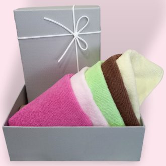 VIXI Box 5 db kozmetikai kendővel, vanília, rózsaszín, pink, sötétbarna és almazöld színben, díszdobozban