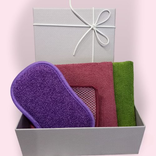 VIXI box szett olajzöld dörzsi kendő, bíbor univerzális kendő, zöld piskóta szivacs díszdobozban