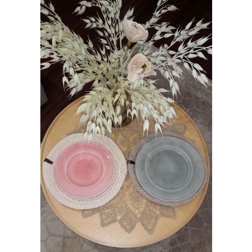 Világosbarna színű horgolt tányéralátét